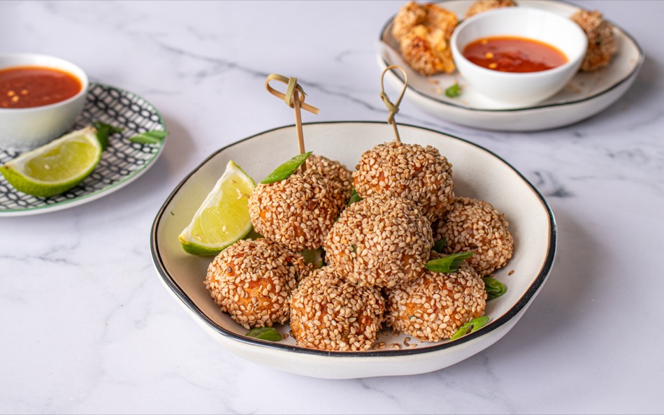 Salmon meatballs with sesame and sweet-sour sauce